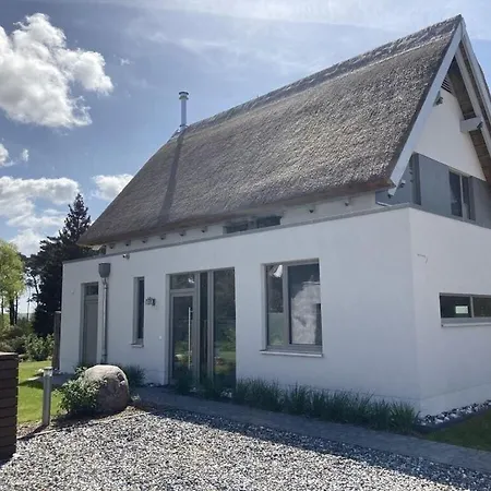 Fritz Reethus Modern Retreat *
